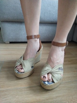 Alpargatas cuña Tommy Hilfiger beige