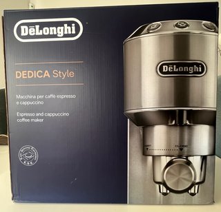 Cafetera Delonghi Dedica Style Plateada