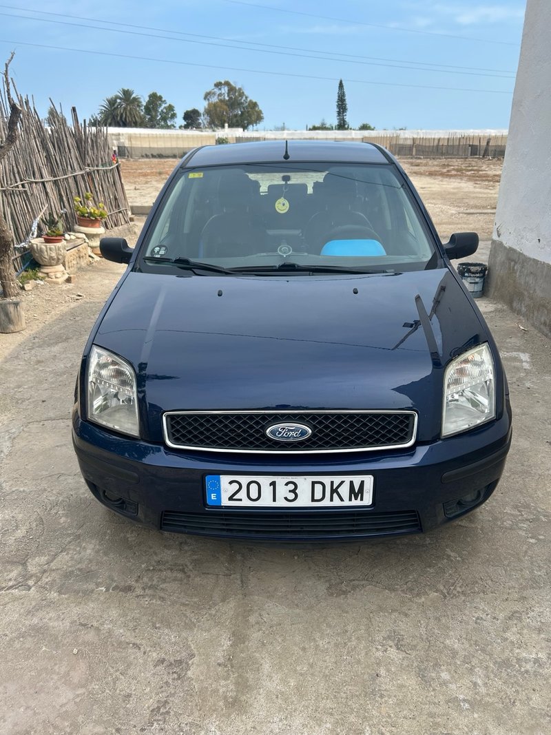 Ford Fusion 2005 - foto 1