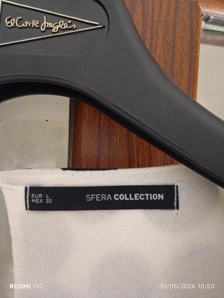 Vestido de lunares blanco y negro