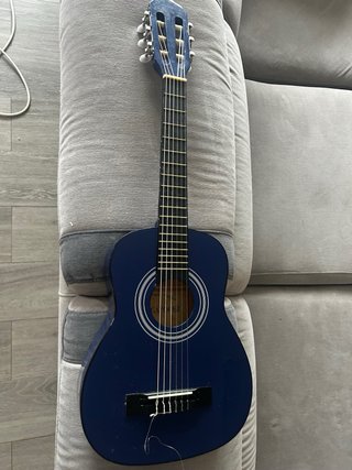 Guitarra infantil con funda