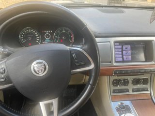 Jaguar XF 2012