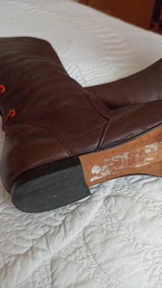 Botas de piel marrones con cordones