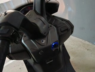 Scooter Daelim S3 Blanco y negro itv asta 2027