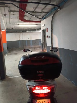 Scooter Daelim S3 Blanco y negro itv asta 2027