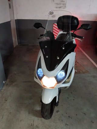 Scooter Daelim S3 Blanco y negro itv asta 2027