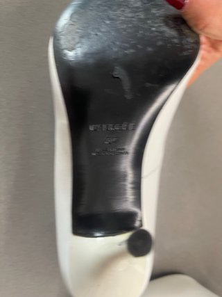 Zapatos de tacón Uterqüe piel blancos