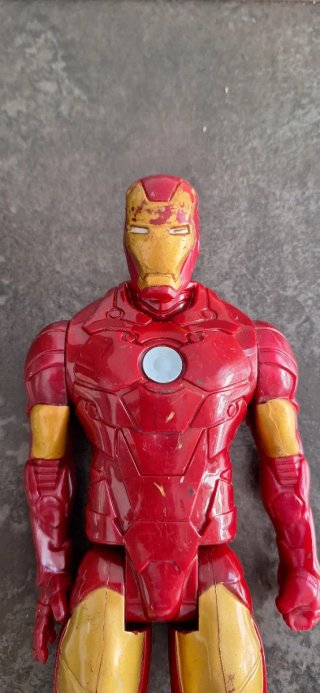 Action Figure Iron Man Hasbro. 30 cm