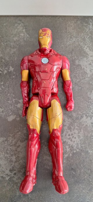 Action Figure Iron Man Hasbro. 30 cm