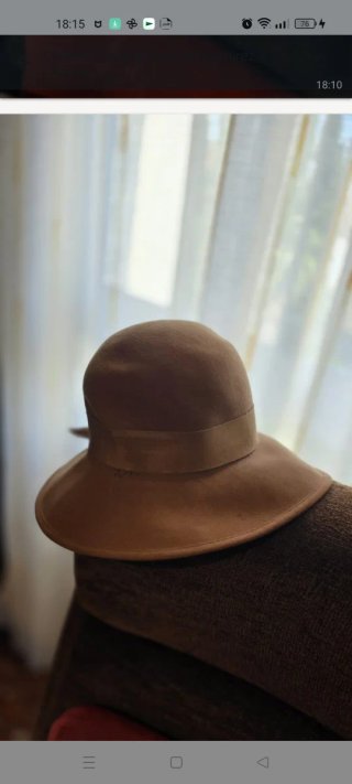 Sombrero beige con lazo