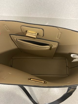 Bolso Sfera Negro con Cierre Dorado