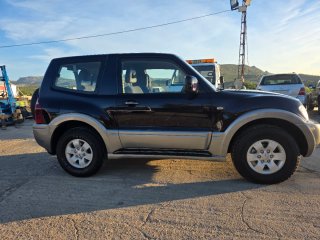 Mitsubishi Montero 2004