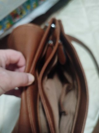 Bolso marrón de piel sintética