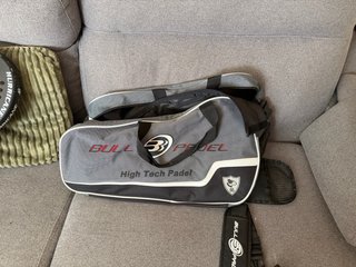 Palas de pádel, paleteros y raqueta de squash