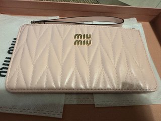 Portafoglio Miu Miu in Rosa con Porta Carte e DNI