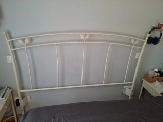 Cabecero de metal beige