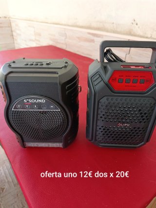 Altavoz Bluetooth Nuevo uno 10 € dos por 18€