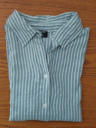 Camisa Kiabi Talla S Rayas azul y blanco.