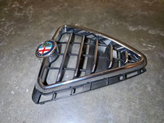 Mascherina Alfa Romeo Giulietta quadrifoglio