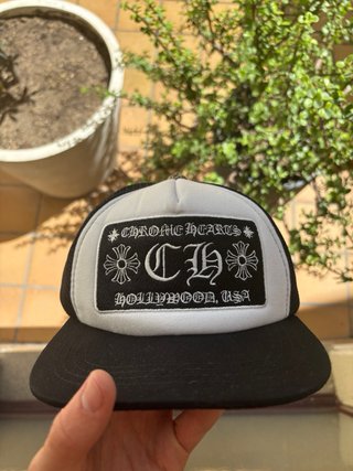 Gorra Chrome Hearts Negra y Blanca
