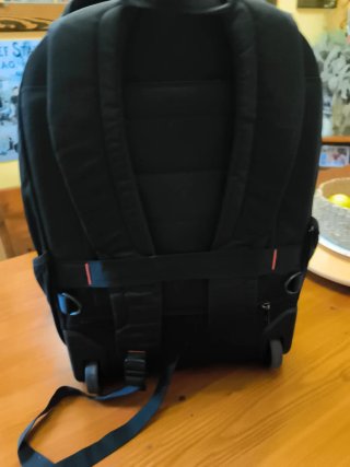 Mochila de mano con ruedas negra Nueva