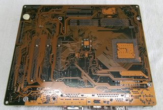 Shuttle MV25N + Celeron Tualatin + 512MB