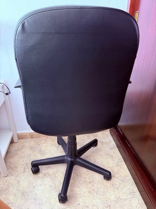 Silla de escritorio negra