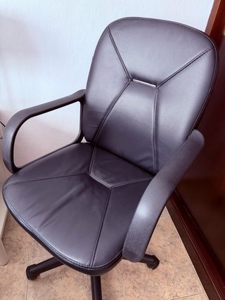 Silla de escritorio negra