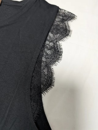 Camiseta Cortefiel Negra Encaje