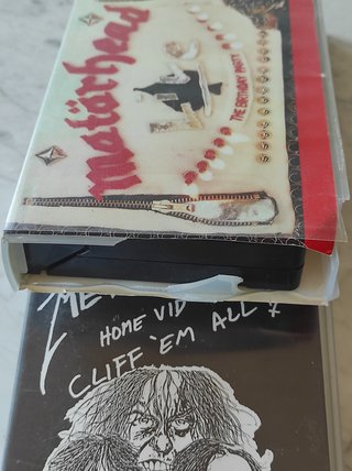 Lote 2 VHS: Metallica + Motörhead