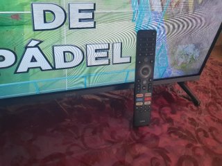 Smart TV chig Negra y Dorada 32 pulgadas