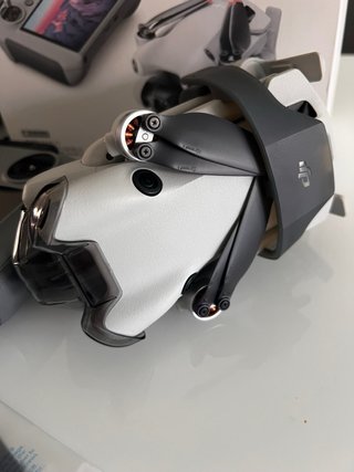 DJI Mini 4 Pro Fly More Combo Kit