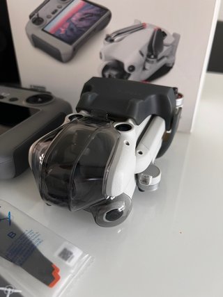 DJI Mini 4 Pro Fly More Combo Kit