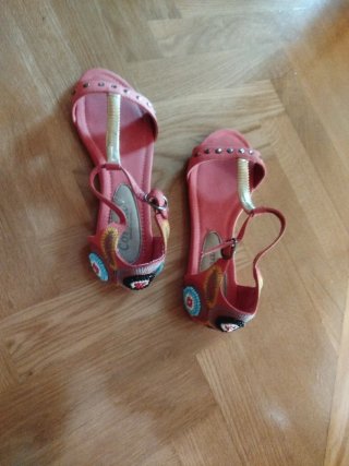 Sandalias Corina colorsalmon y Doradas