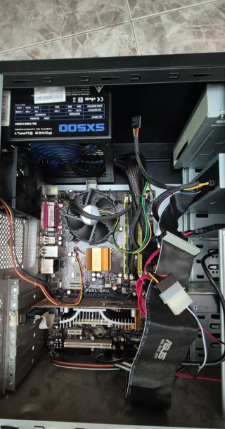 Torre PC Negra