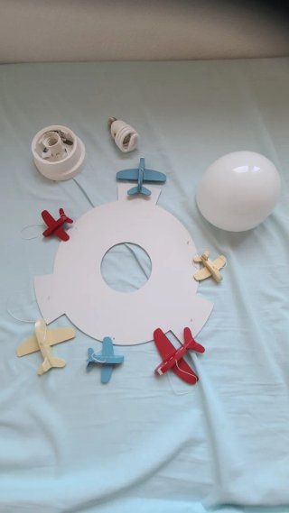 Lámpara infantil aviones