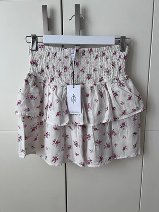Falda volante Stradivarius floral Talla S