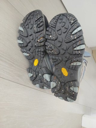 Botas de montaña Merrell poco uso