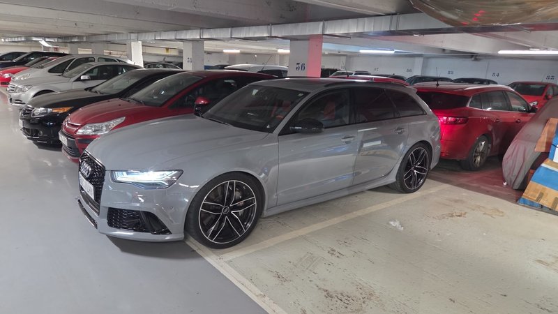 Audi RS6 2017 - foto 1