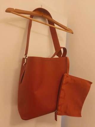 Bolso cubo marrón/naranja