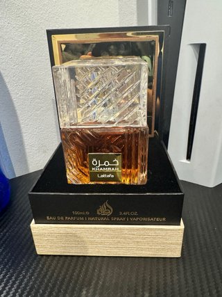 Perfume Khamrah Lattafa Marrón