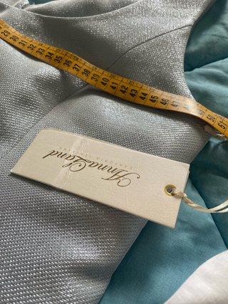 Abito da cerimonia argento con scialle