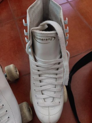 Patines 4 ruedas Boomerang Talla 37 y complementos