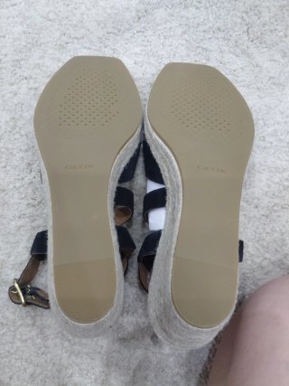 Sandalias Geox Talla 40 Negras y Beige