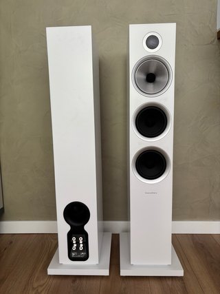 Altavoces Bowers & Wilkins 704 S2 Blanco