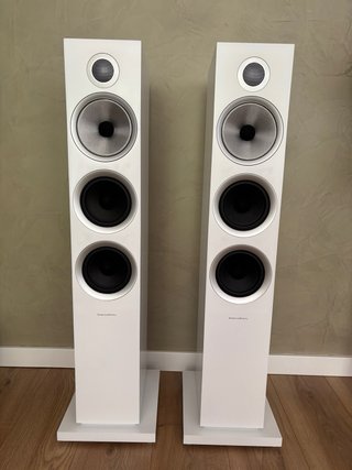 Altavoces Bowers & Wilkins 704 S2 Blanco