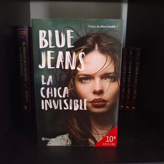 La Chica Invisible - Libro