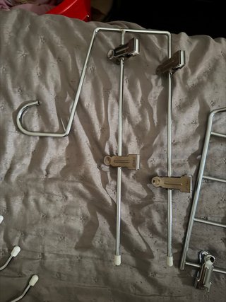 Perchas metálicas con pinzas (Set de 5)
