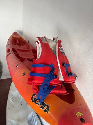 Kayak deportivo rígido