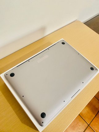 Portátil Apple MacBook Air M1 84% batería original
